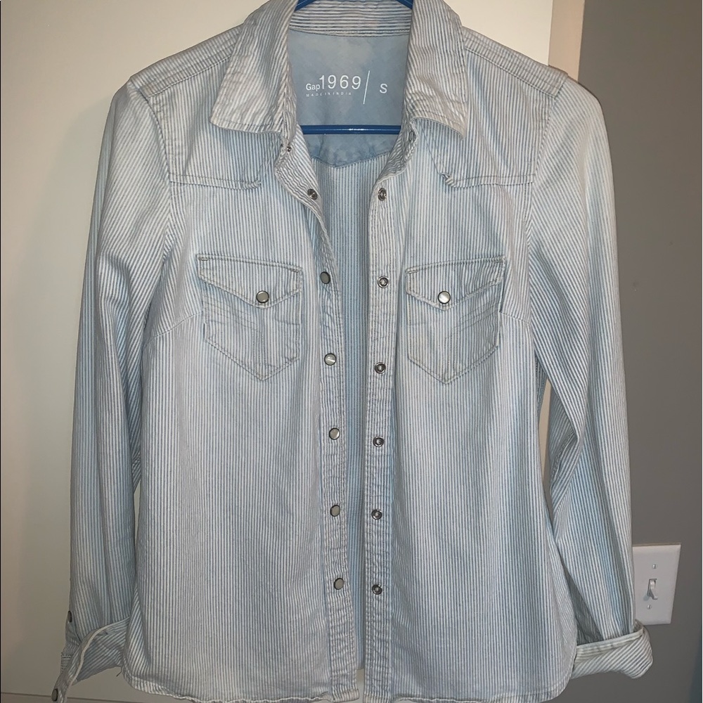 Button Down Women’s Jacket